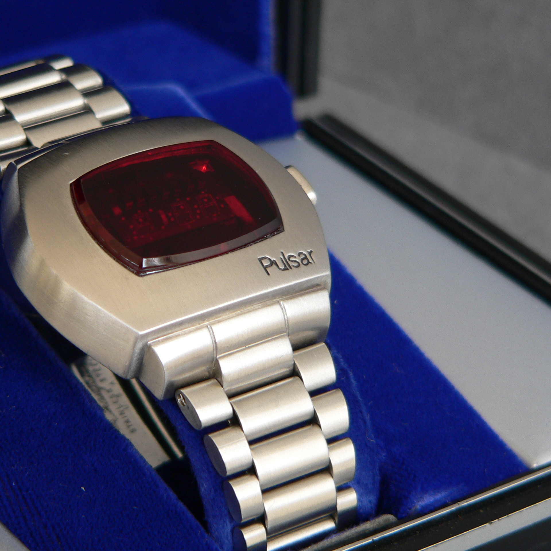 Hamilton Pulsar P2 2900 P2 2900